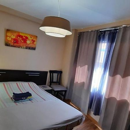Apartamentos Con Patio Alicante Bagian luar foto