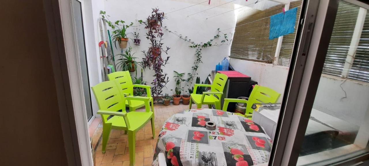 Apartamentos Con Patio Alicante Bagian luar foto