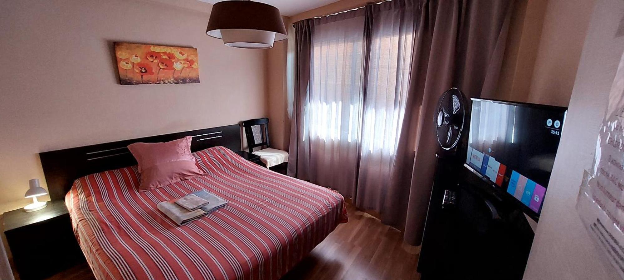 Apartamentos Con Patio Alicante Bagian luar foto